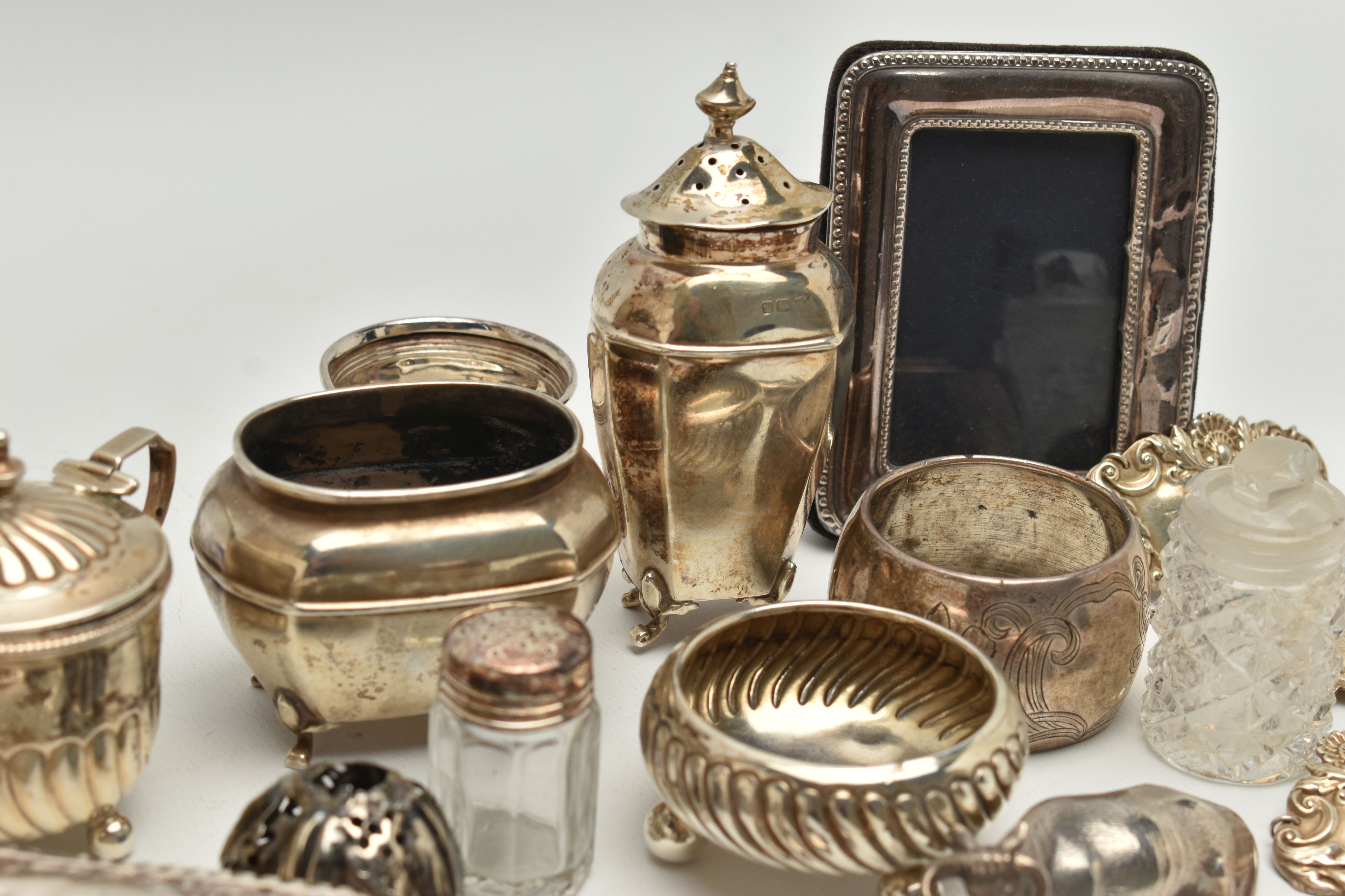 AN ASSORTED BOX OF SILVER ITEMS, to include three napkin rings, salt and pepper shakers, three - Image 7 of 9