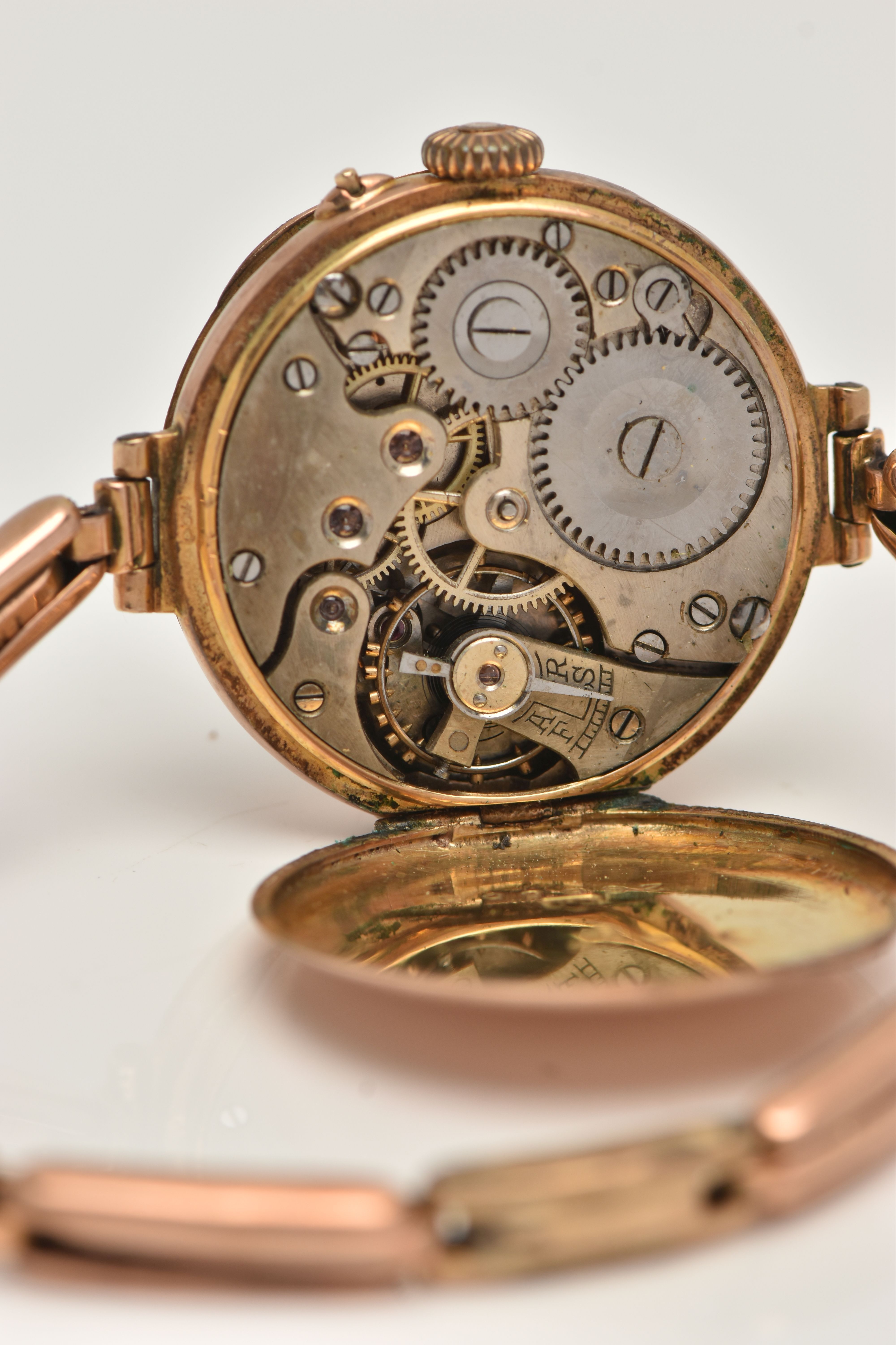 AN EARLY 20TH CENTURY 9CT GOLD LADYS WRISTWATCH, hand wound movement, round dial, Roman numerals, - Image 5 of 6