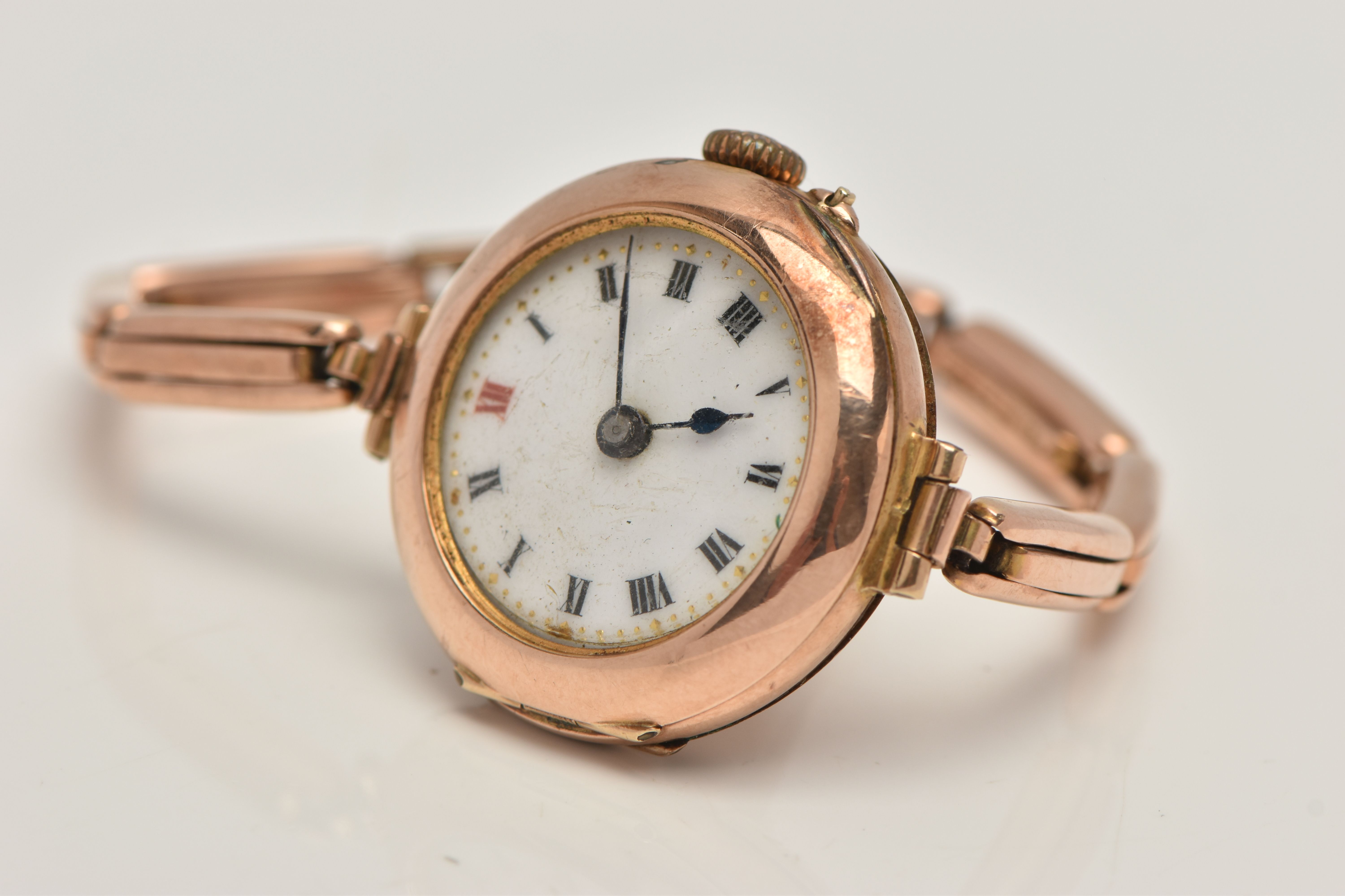 AN EARLY 20TH CENTURY 9CT GOLD LADYS WRISTWATCH, hand wound movement, round dial, Roman numerals, - Image 2 of 6