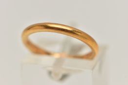 A 22CT GOLD BAND RING, plain polished thin band, approximate width 2mm, hallmarked 22ct Birmingham