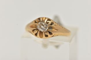 A LATE 19TH CENTURY SINGLE STONE DIAMOND RING, an oval old cut diamond, prong set in a belcher style