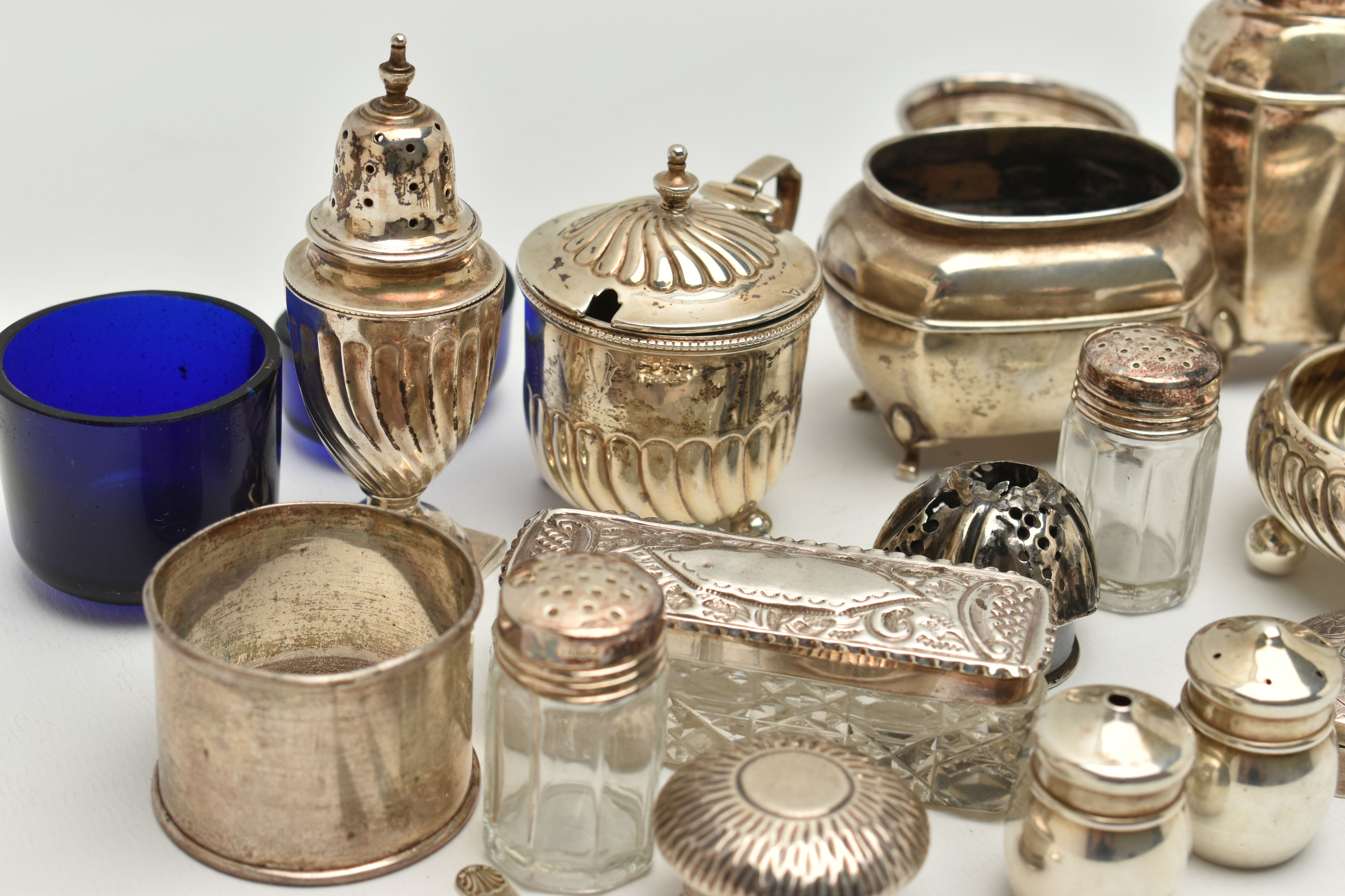 AN ASSORTED BOX OF SILVER ITEMS, to include three napkin rings, salt and pepper shakers, three - Image 6 of 9