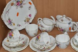 A QUANTITY OF ROYAL CROWN DERBY 'DERBY POSIES' PATTERN TEA WARES, ETC, comprising, two bread and