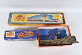 A BOXED HORNBY DUBLO TANK PASSENGER SET, No.EDP10, in the less common long box, comprising class