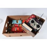 A QUANTITY OF UNBOXED AND ASSORTED DIECAST AND TINPLATE VEHICLES, to include Franklin Mint 1935