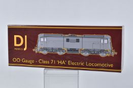 A BOXED DJ MODEL TRAIN OO GAUGE CLASS 71 'HA' Electric Locomotive, in BR Blue (weathered) No. 71008,