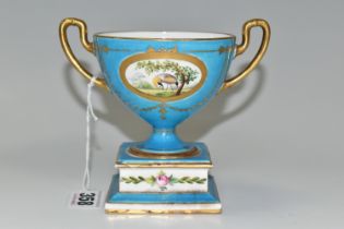 AN EARLY 20TH CENTURY MINTONS TWIN HANDLED PEDESTAL BOWL, turquoise and gilt ground hand painted
