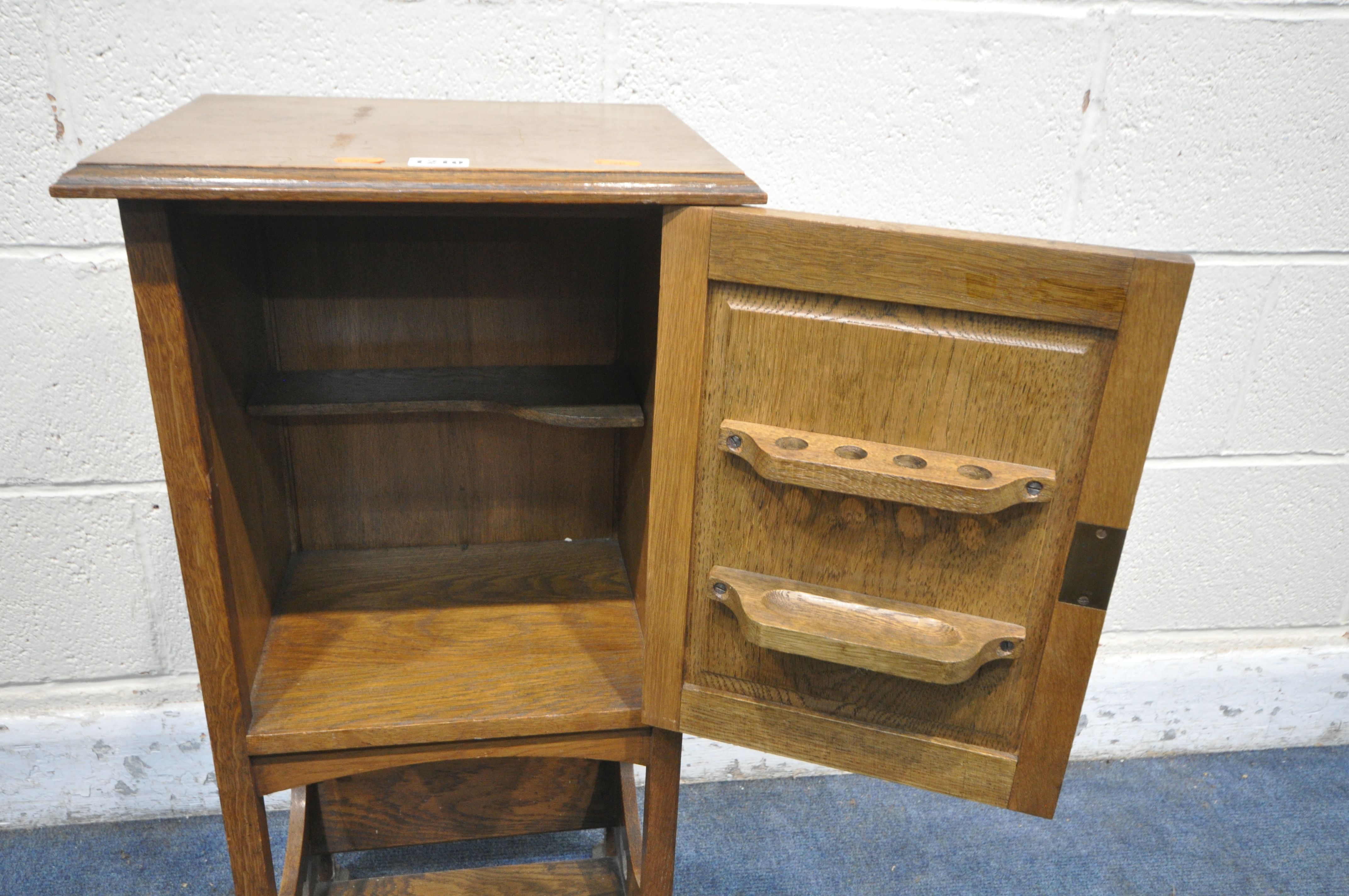 AN ARTS AND CRAFTS OAK SINGLE DOOR SMOKERS CABINET, width 36cm x depth 31cm x height 78cm (condition - Image 3 of 3