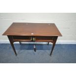 AN EDWARDIAN MAHOGANY SIDE TABLE with double cupboard doors, width 111cm x depth 56cm x height