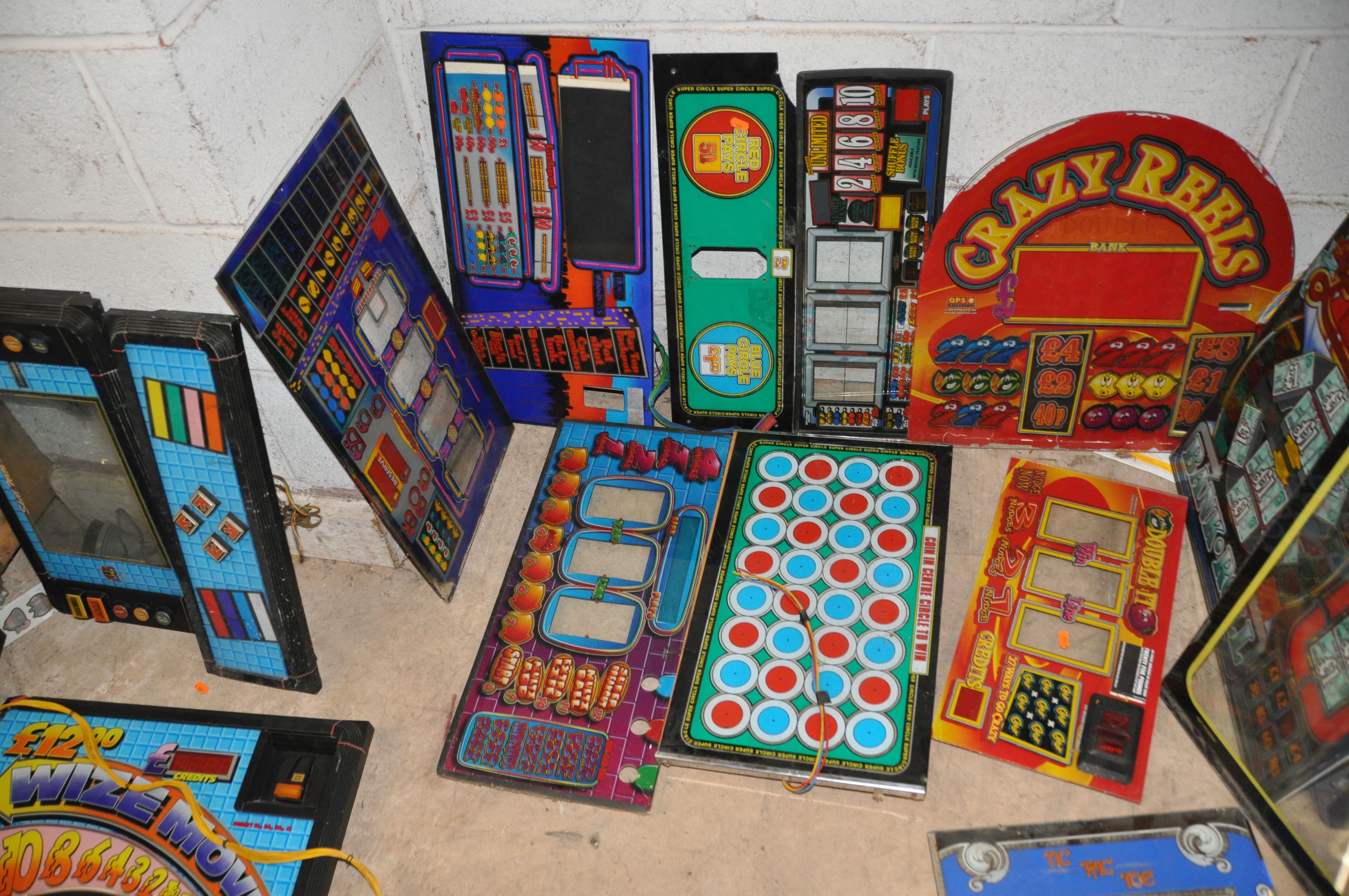 A SELECTION OF VINTAGE AND MORE RECENT FRUIT MACHINE GRAPHICS including glass and plastic panels and - Image 3 of 4