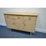 A MID CENTURY ELM AND BEECH ERCOL MODEL 351 SIDEBOARD, with a single long drawer and single short