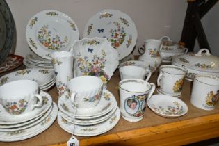 AYNSLEY DINNER WARES AND GIFT WARES ETC, to include 'Cottage Garden' dinner plates, starter