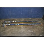 A PAIR OF NU TOOLS BLUE PAINTED SASH CRAMPS, length 133cm