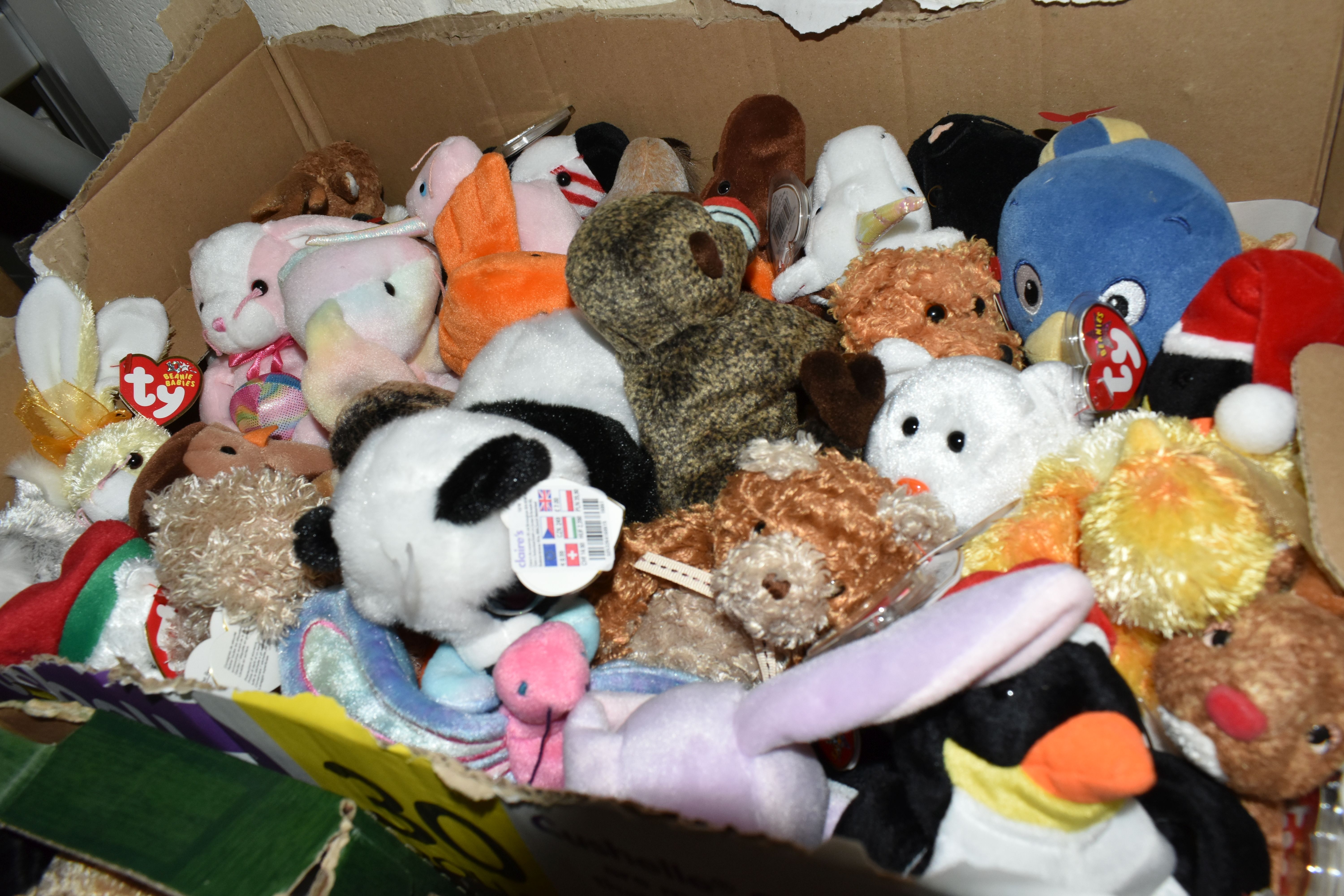 SIX BOXES OF TY BEANIE BABIES ETC, to include bears, ducks and rabbits (6 boxes) - Image 5 of 5