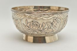 A LATE 19TH / EARLY 20TH CENTURY CHINESE WHITE METAL BOWL OF CIRCULAR FORM, repoussé decorated