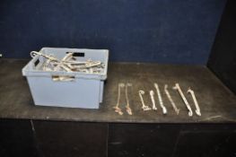 A PLASTIC TUB CONTAINING A LARGE SELECTION OF VINTAGE WINDOW LATCHES (condition report: all with