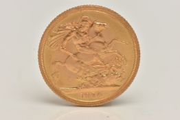 A MID 20TH CENTURY FULL GOLD SOVEREIGN COIN, depicting Queen Elizabeth II, dated 1974, approximate