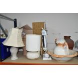 A GROUP OF TABLE LAMPS AND ORNAMENTS, comprising three ceramic table lamps with shades, a metal