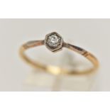 A YELLOW METAL SINGLE STONE DIAMOND RING, round brilliant cut diamond, estimated diamond weight 0.