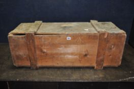 A VINTAGE PINE CRATE, with twin rope handles, length 100cm x depth 38cm x height 38cm (condition