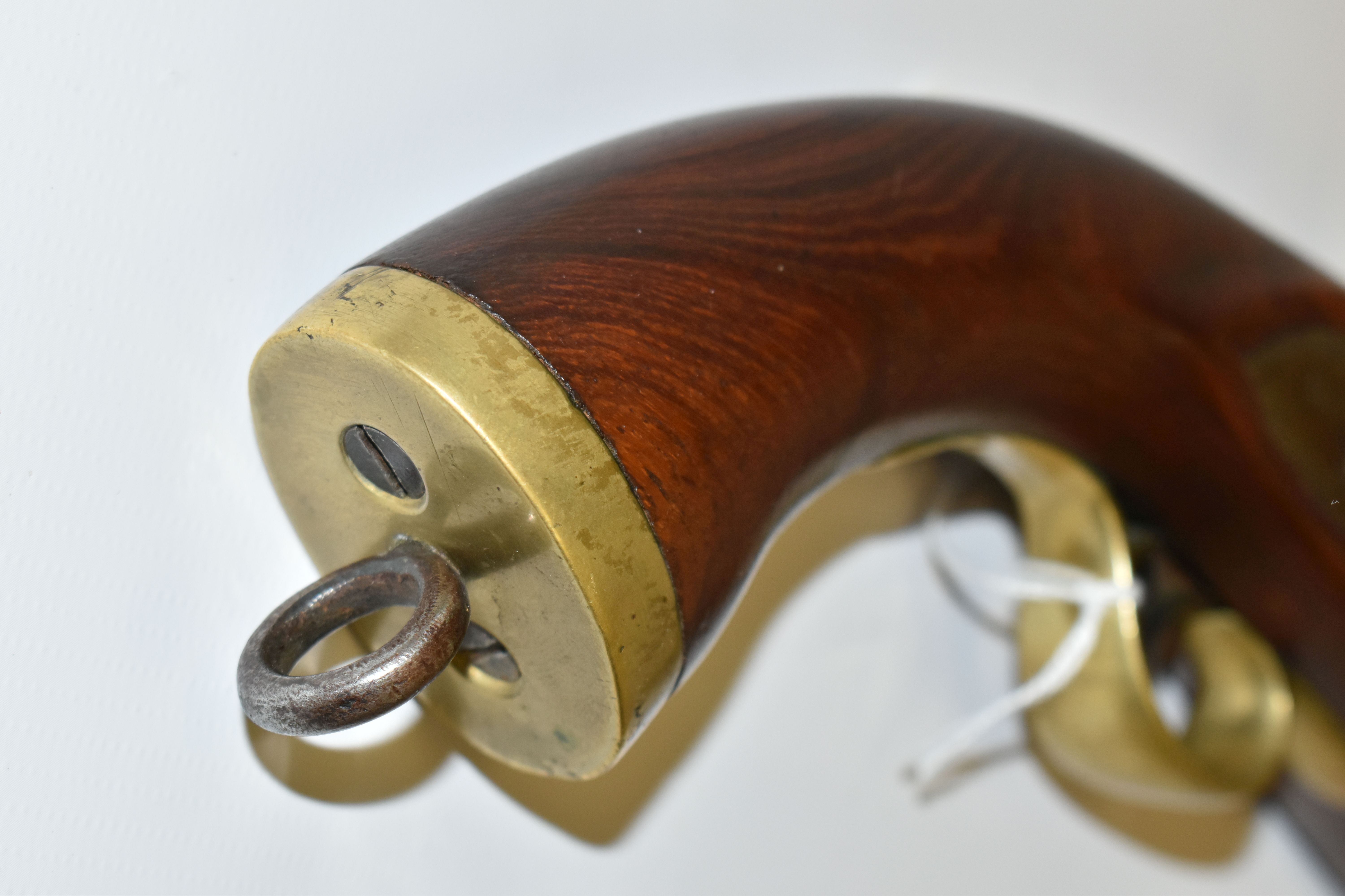 AN ANTIQUE FLINTLOCK SINGLE BARREL 17 BORE MILITARY DESIGN HOLSTER PISTOL, fitted with a 9'' - Image 6 of 8