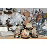 A COLLECTION OF OWL FIGURES AND OWL THEMED COLLECTORS PLATES, to include Country Artists