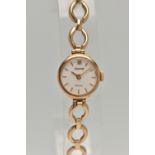 A LADYS 9CT GOLD 'ACCURIST' WRISTWATCH, quartz movement, round white dial signed 'Accurist Gold',