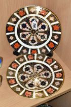 TWO ROYAL CROWN DERBY IMARI 1128 TEA PLATES, diameter 21.5cm (2) (Condition Report: one has hairline