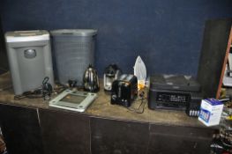 A SELECTION OF HOUSEHOLD ELECTRICAL ITEMS, to include a Dualit DLT2Pa dual toaster, a Dualit JKT4