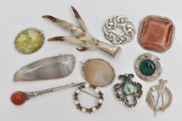 AN ASSORTMENT OF SCOTTISH AND GEM SET BROOCHES, to include a silver open work brooch hallmarked 'F.
