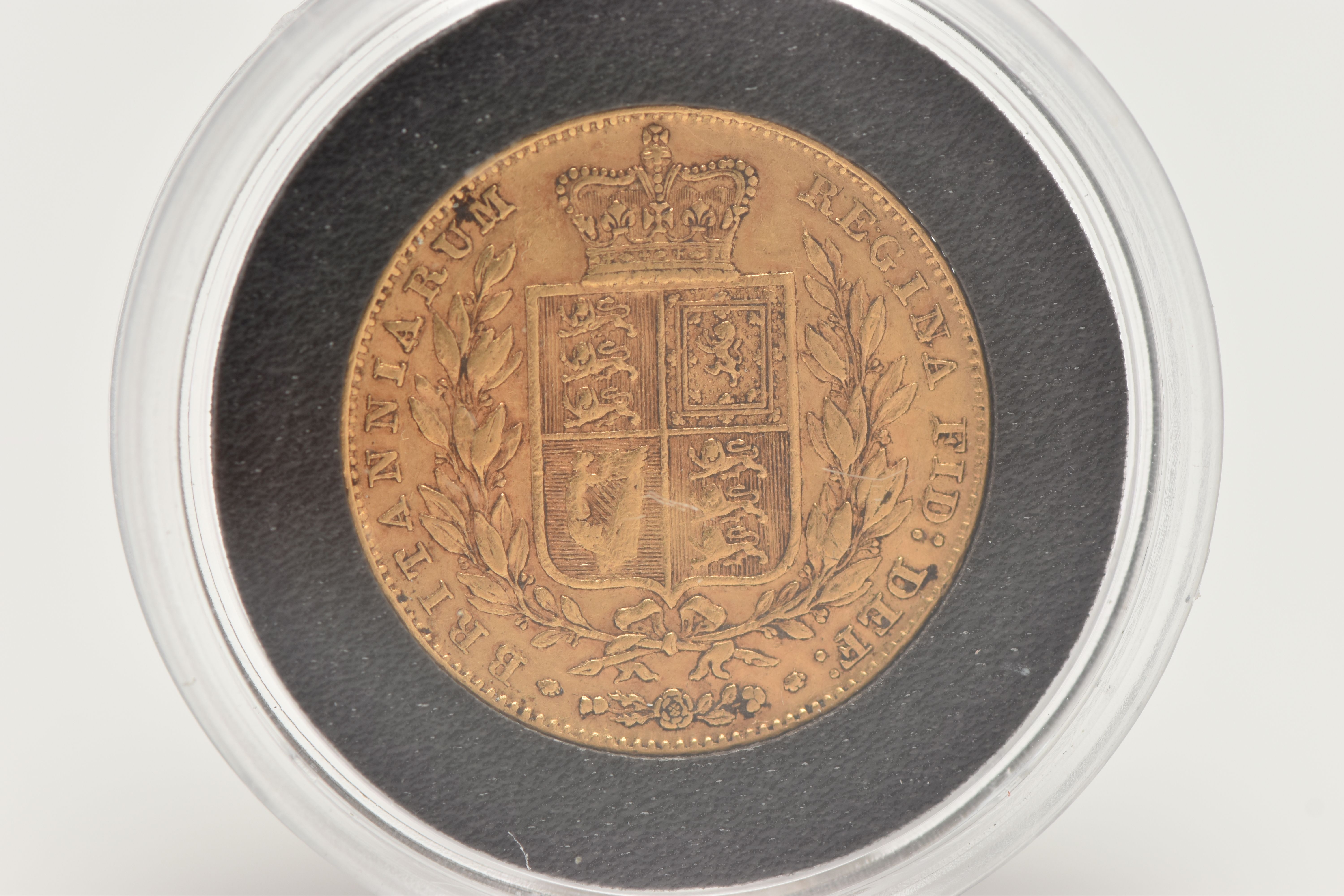A VICTORIA SHEILD BACK FULL SOVEREIGN GOLD COIN, dated 1846, within a protective capsule