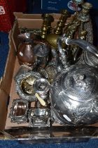 A BOX OF 19TH AND 20TH CENTURY METALWARE, including a set of four Old Sheffield Plate pedestal salts