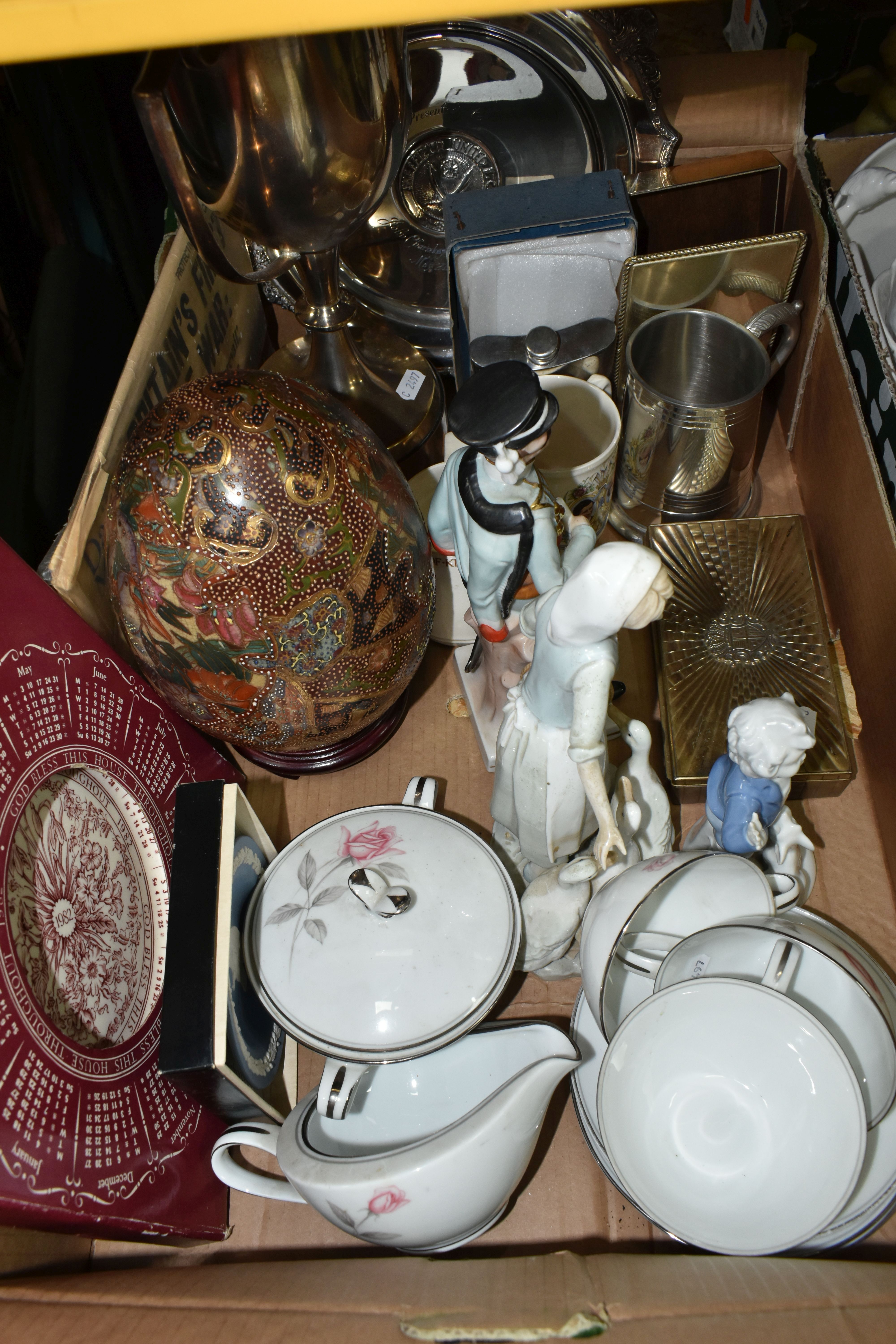 ONE BOX OF MISCELLANEOUS SUNDRIES, to include a large Satsuma style egg ornament, Noritake ' - Image 2 of 4