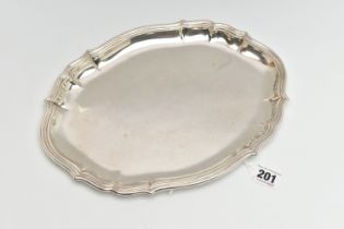 AN EARLY 20TH CENTURY DANISH SILVER OVAL PLATTER, pie crust reeded border, bears Copenhagen mark