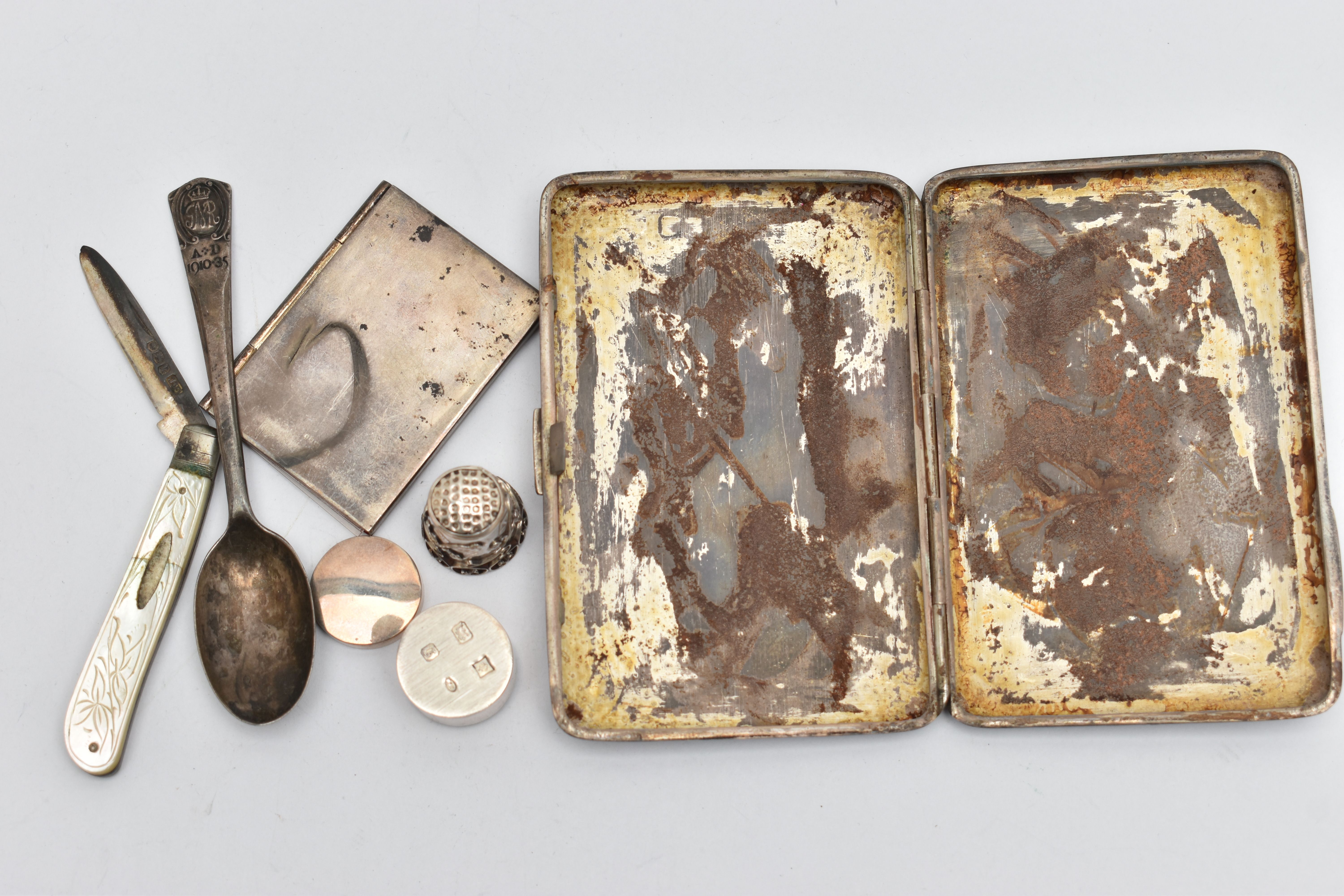 A SMALL PARCEL OF SILVER, comprising a late Victorian Sampson Mordan & Co cigarette or card case, - Image 3 of 3