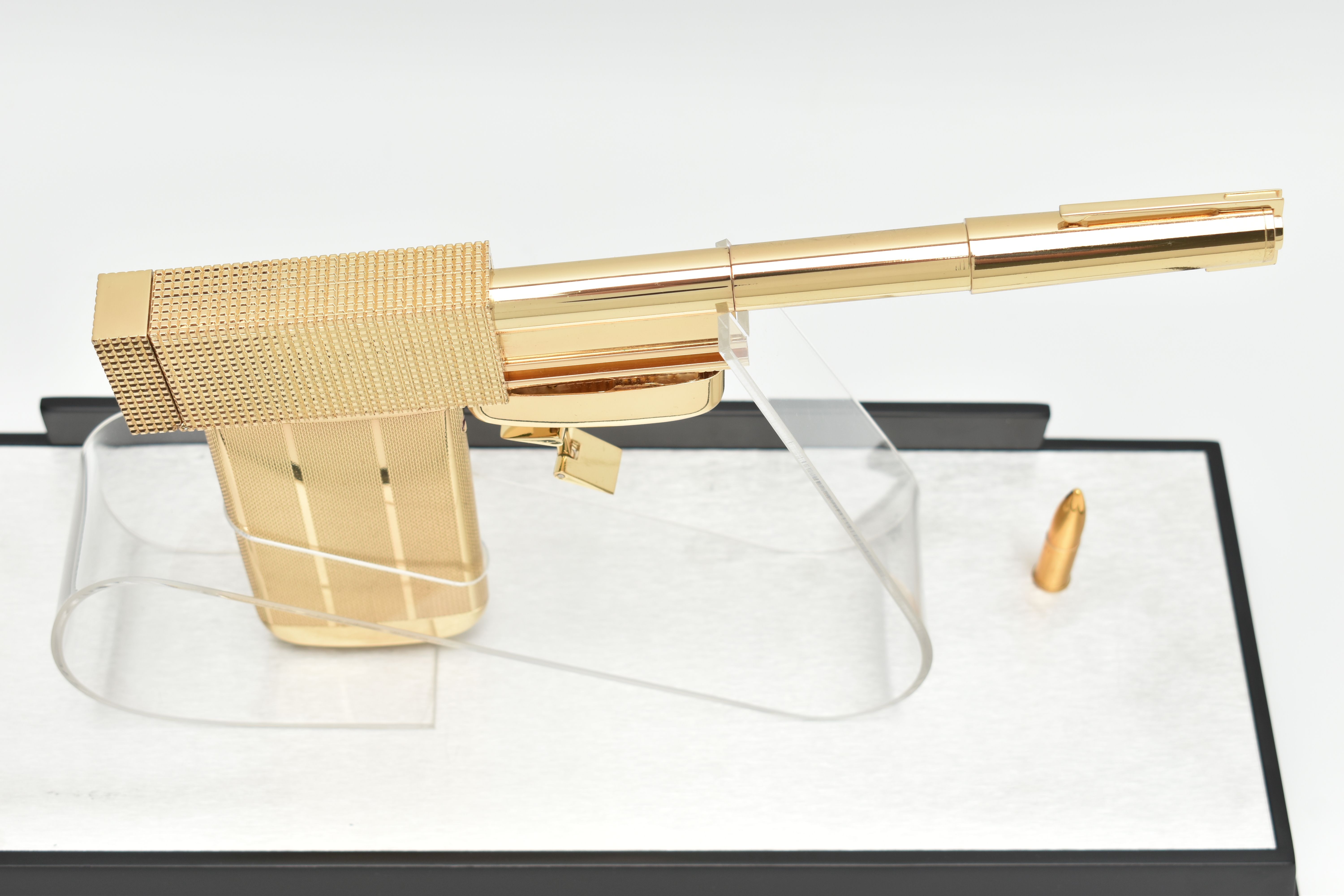 007 / JAMES BOND INTEREST: A BOXED AND CASED LIMITED EDITION 18CT GOLD PLATED 1:1 SCALE AUTHENTIC - Image 8 of 22