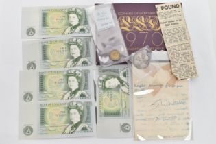 A SMALL PARCEL OF COINS AND BANKNOTES, to include a 1697 William III Halfcrown (Norwich) Nono F A