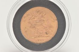 AN EARLY 20TH CENTURY FULL GOLD SOVEREIGN, obverse depicting George V, reverse George and the