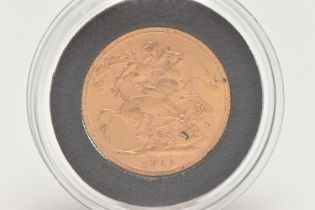 AN EARLY 20TH CENTURY FULL GOLD SOVEREIGN, obverse depicting George V, reverse George and the