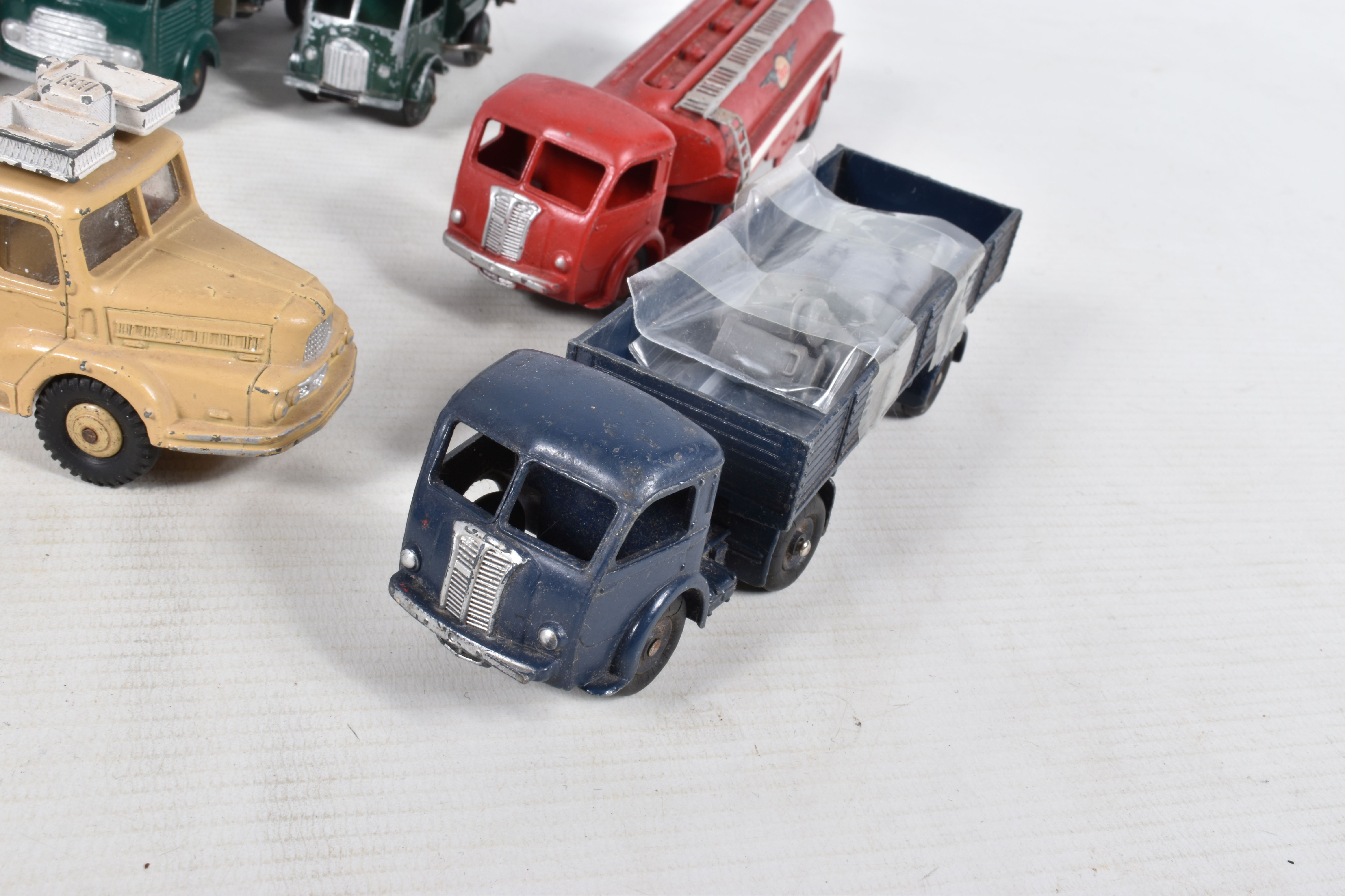 A QUANTITY OF UNBOXED AND ASSORTED PLAYWORN FRENCH DINKY TOYS LORRIES AND TRUCKS, to include Panhard - Image 3 of 7