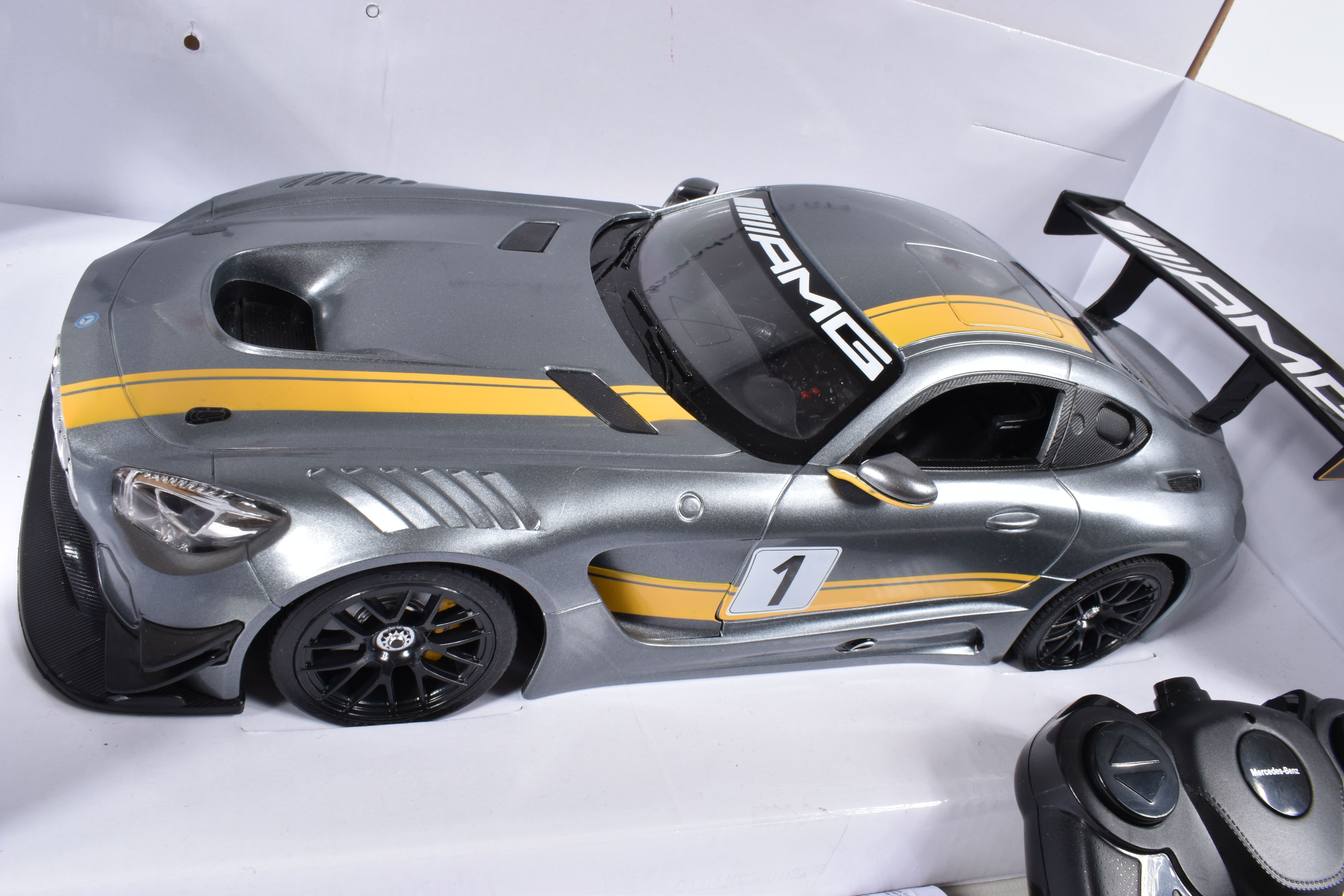 A BOXED RASTAR MONDO MOTORS RADIO CONTROL MERCEDES-AMG GT3 RACING CAR, 1/14 scale, not tested but - Image 7 of 16