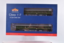 A BOXED BACHMANN BRANCHLINE MODEL RAILWAYS THREE CAR DMU SET, OO Gauge Class 117 in BR Green with