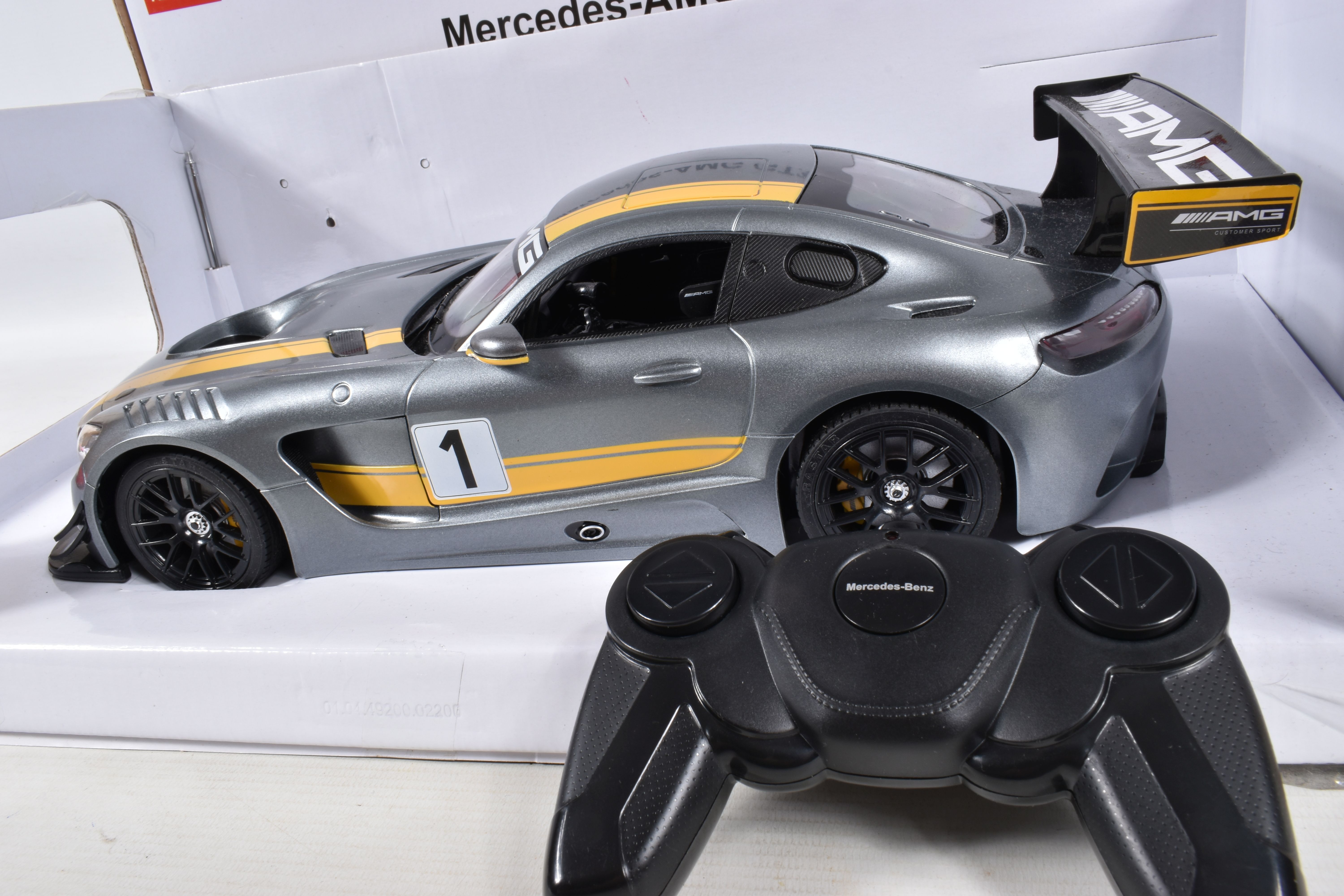 A BOXED RASTAR MONDO MOTORS RADIO CONTROL MERCEDES-AMG GT3 RACING CAR, 1/14 scale, not tested but - Image 8 of 16