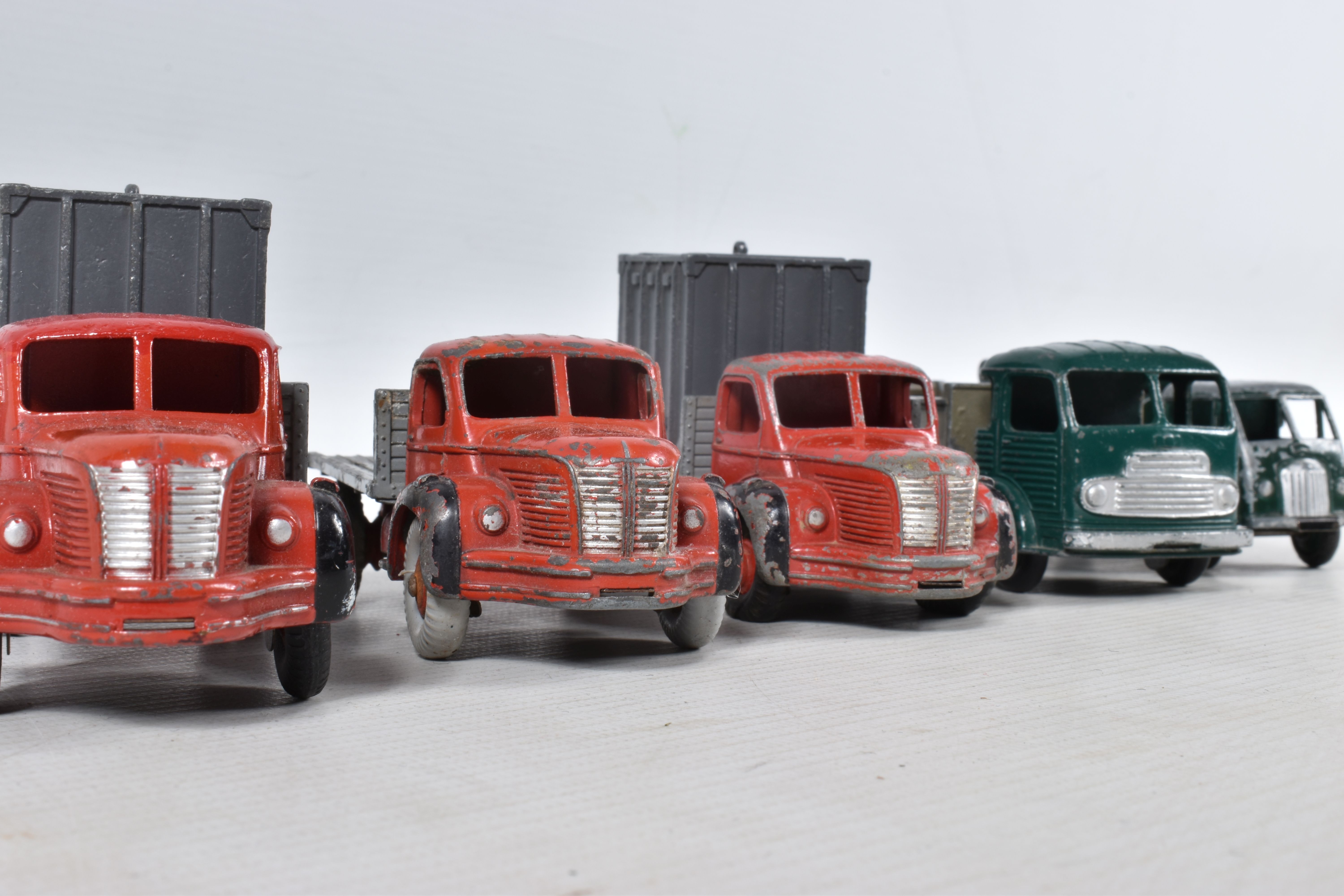 A QUANTITY OF UNBOXED AND ASSORTED PLAYWORN FRENCH DINKY TOYS LORRIES AND TRUCKS, to include Panhard - Image 6 of 7