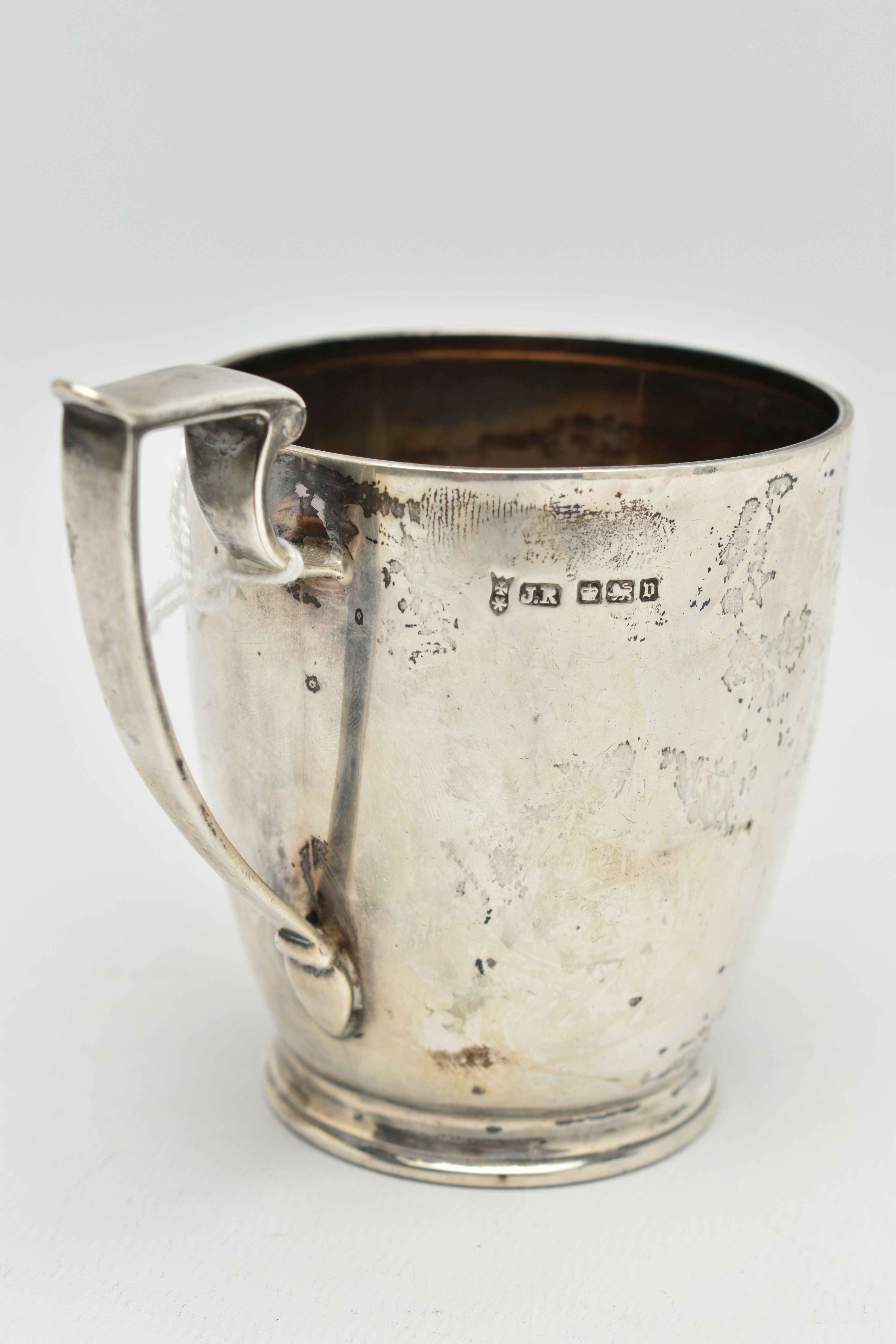 AN EDWARD VII SILVER MUG, cylindrical mug with reed base and square section scroll handle, - Image 3 of 5