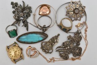 A BAG OF ASSORTED JEWELLERY, to include a silver open work brooch, set with a central smoky