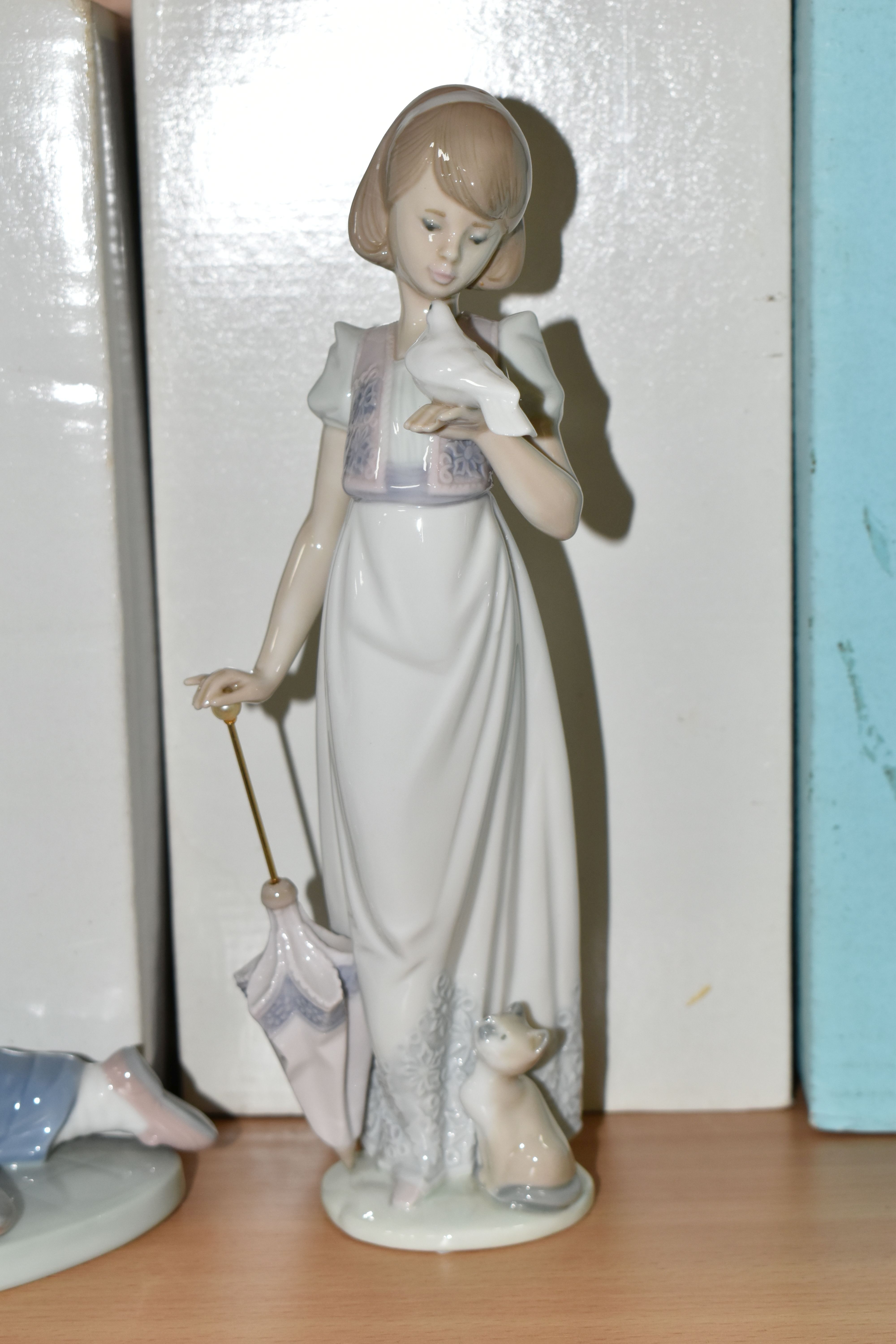 FOUR BOXED LLADRO COLLECTORS SOCIETY FIGURES, comprising no. 7609 'My Buddy', modelled by Antonio - Image 4 of 6