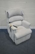 AN OATMEAL UPHOLSTERED HSL RISE AND RECLINE ARMCHAIR, width 79cm x depth 88cm x height 106cm (
