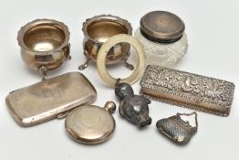AN ASSORTMENT OF SILVER AND WHITE METAL ITEMS, to include a foliage embossed rectangular form box,