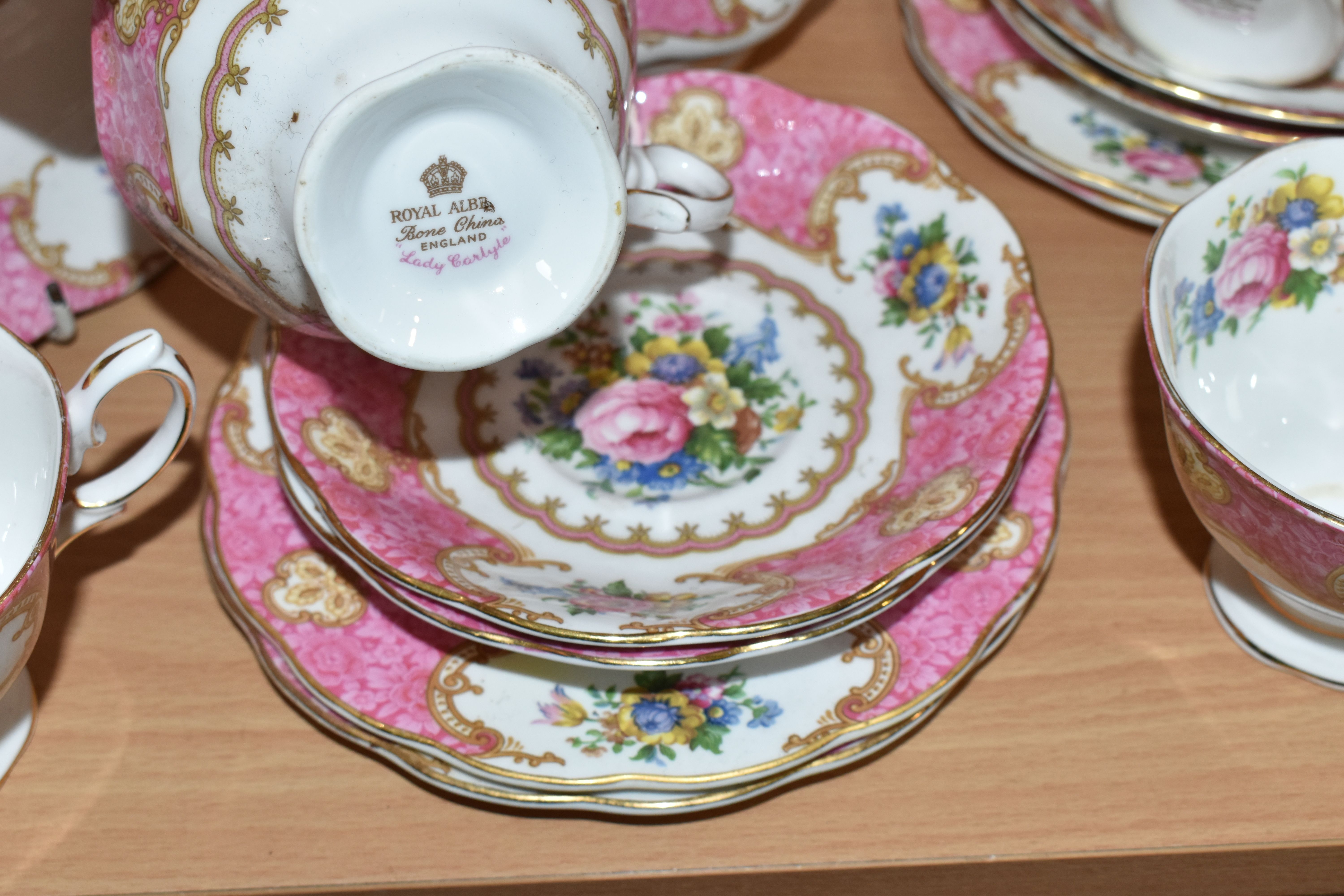 A THIRTY FOUR PIECE ROYAL ALBERT 'LADY CARLYLE' TEA SET, comprising two cake plates, a cream jug, - Image 5 of 7